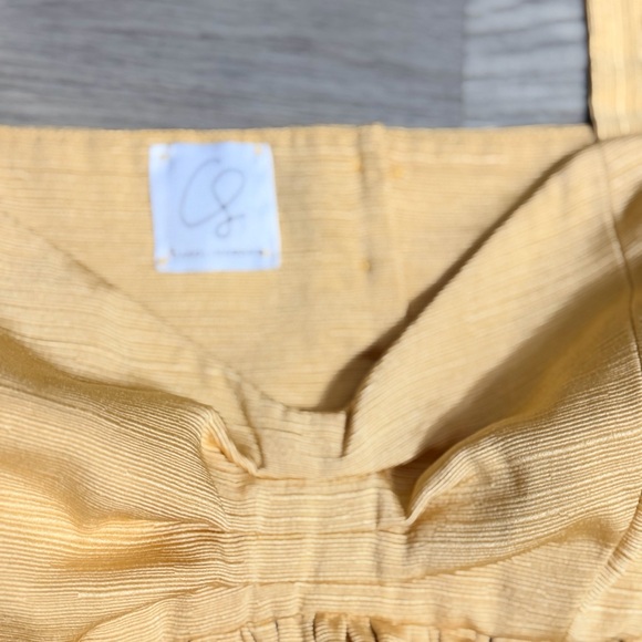 Golden Ruffle Crop Top - Picture 9 of 9